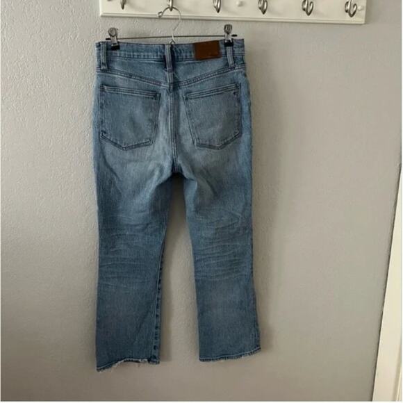 Madewell Cali Demi-Boot Jeans in Dory Wash: Comfort Stretch Edition - Picture 6 of 9